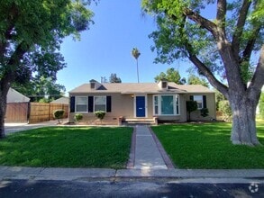 Building Photo - 1412 Del Mar Ave