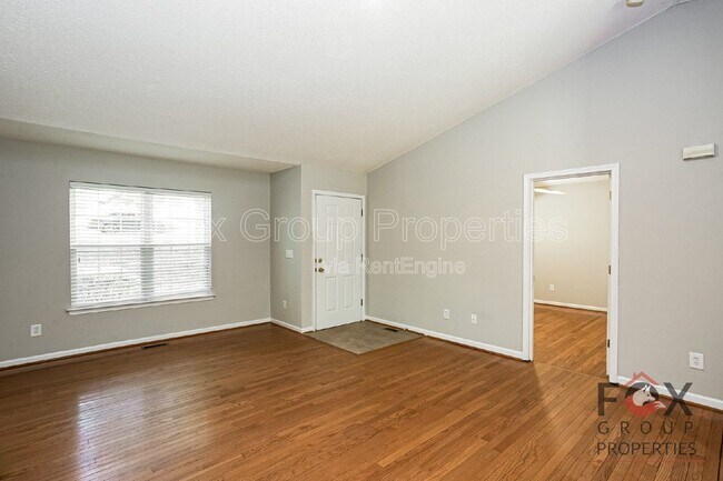 Foto del edificio - 184 Brook Creek Dr