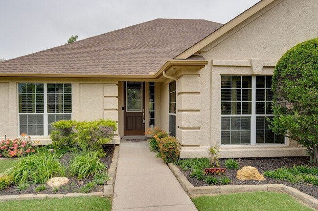 Building Photo - 9600 Colbert Cove