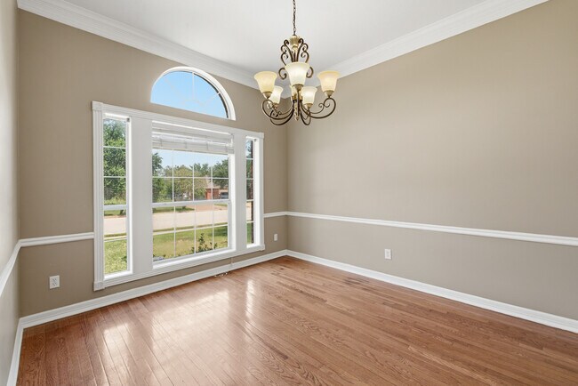 Foto del edificio - 905 Winged Foot Dr