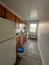 Building Photo - 216 N Arlington Ave