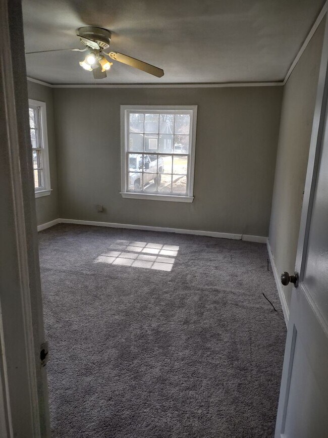 Foto del edificio - 618 Belvedere Rd