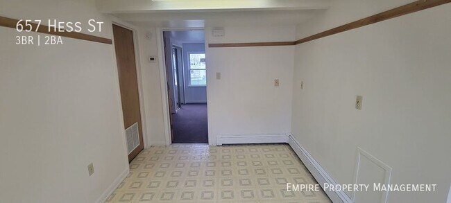 Building Photo - 3-Bedroom /2-Bathroom House Located Near L...