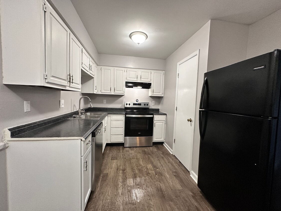 Primary Photo - Springview Apartments