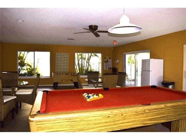 Foto del edificio - 124 NE 19th Ct