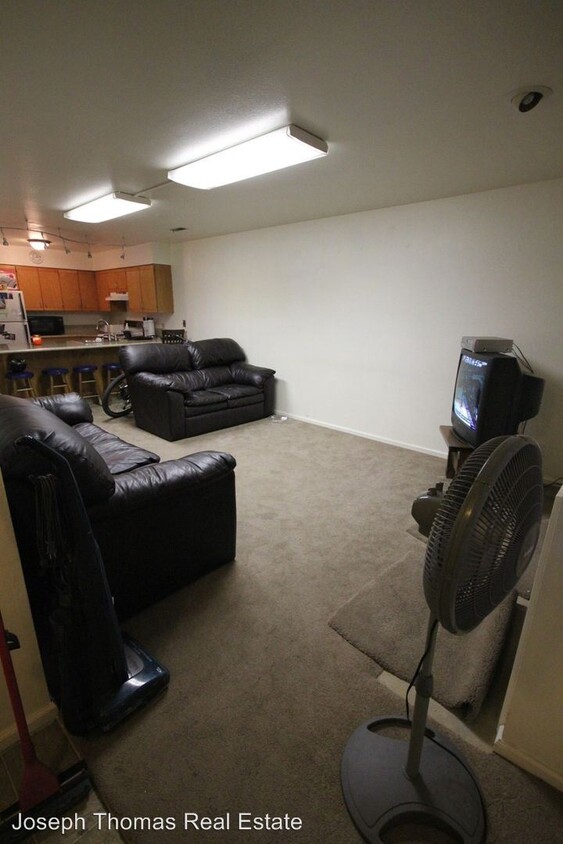 Primary Photo - 182 E 800 N
