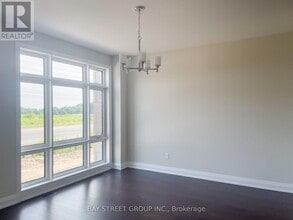 Building Photo - 993 Crowsnest Holw