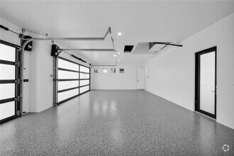 Building Photo - 4016 Chiquita Blvd S