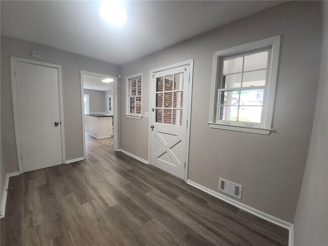 Building Photo - 4277 Bramwell Dr