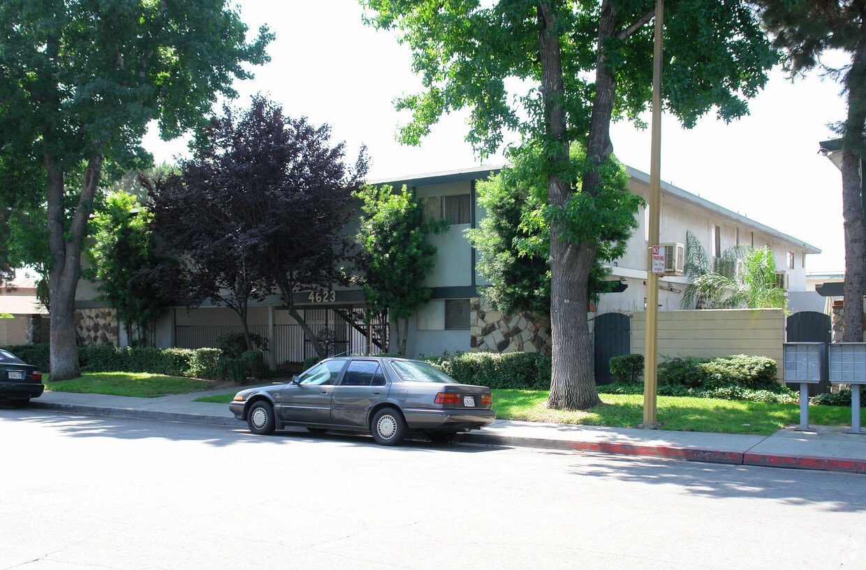 Building Photo - 4623 Canoga St