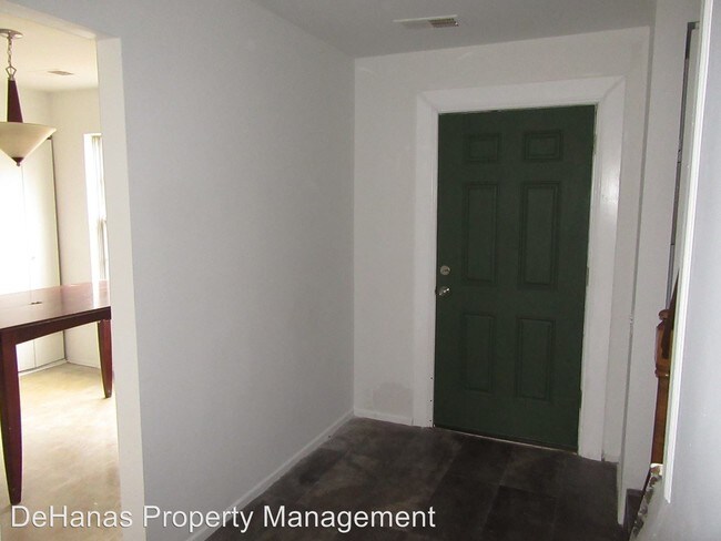 Building Photo - 3 br, 1.5 bath House - 2523 Robinson Place