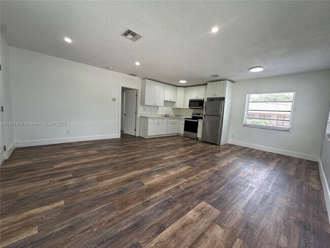 Foto del edificio - 3315 SW 15th Ave
