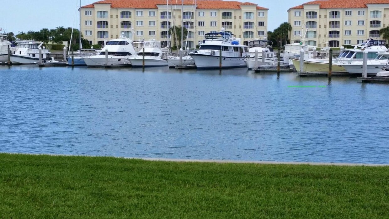 Primary Photo - 13 Harbour Isle Dr W