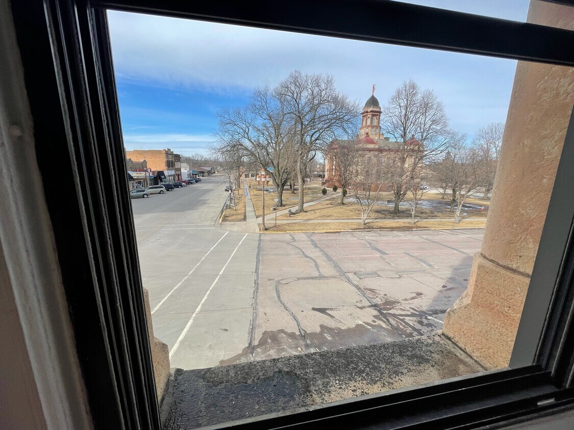 861 4th Ave Unit Apt1, Windom, MN 56101 Apartments in Windom, MN