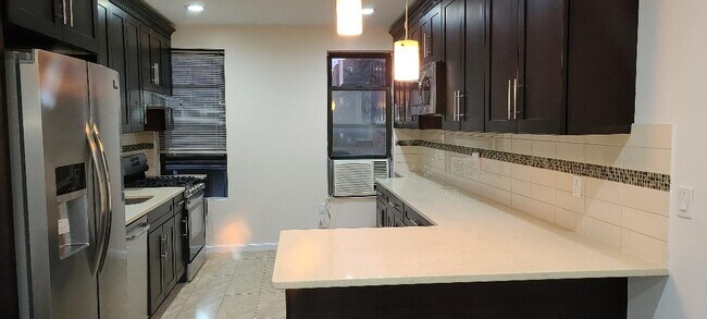Foto del edificio - 409 Church Ave