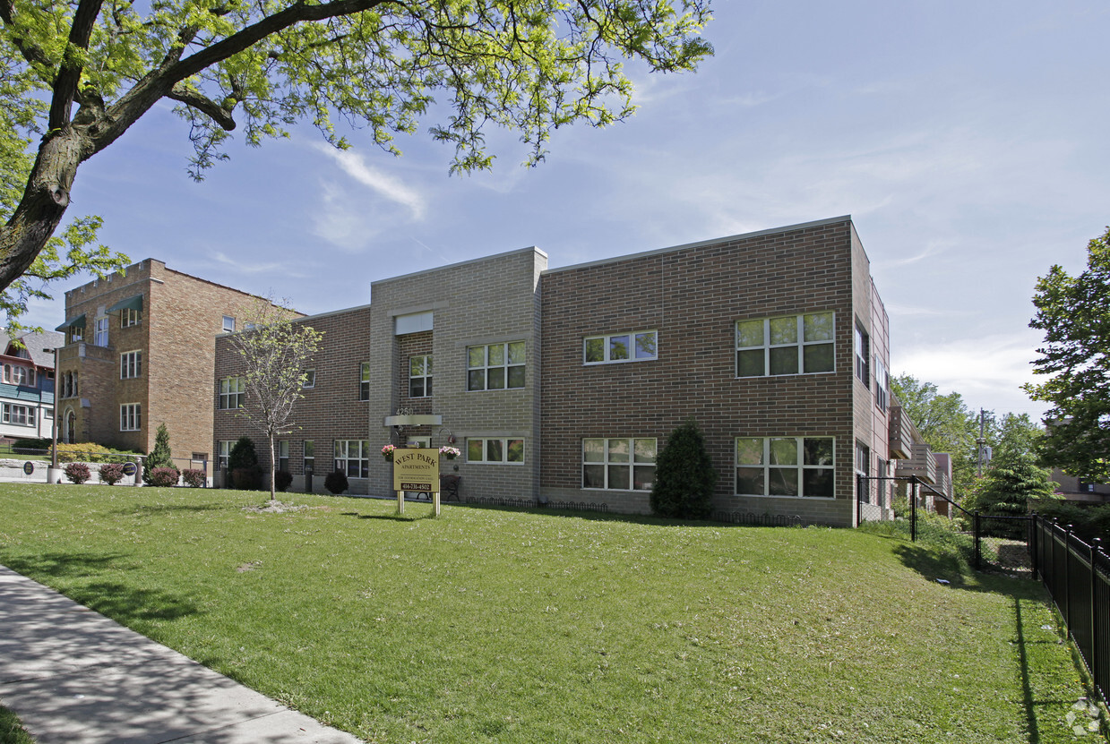 Primary Photo - West Park Apartments