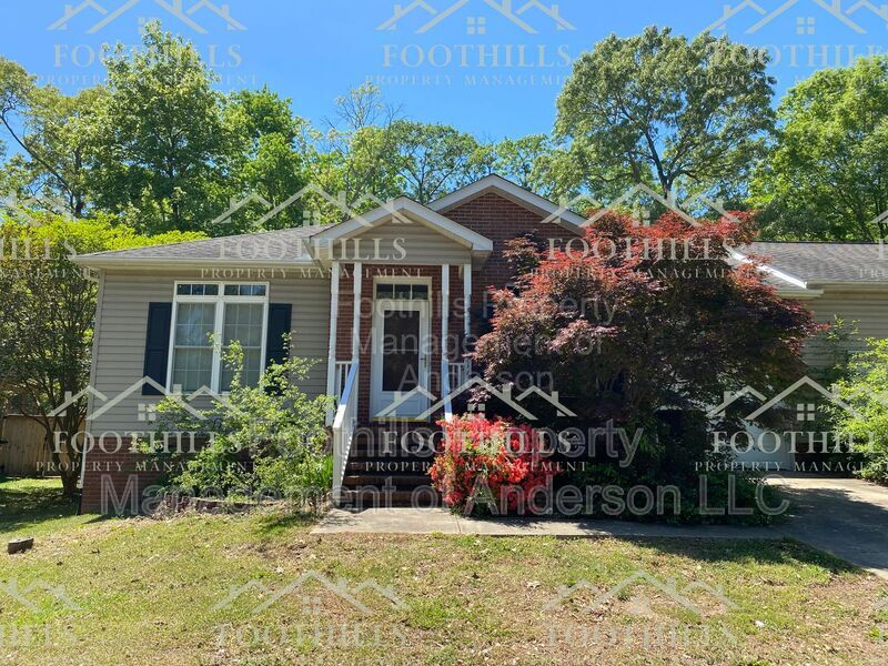 Primary Photo - 141 Ashton Ln