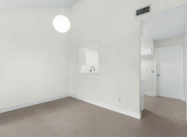Foto del edificio - 13949 Hollowgreen Dr