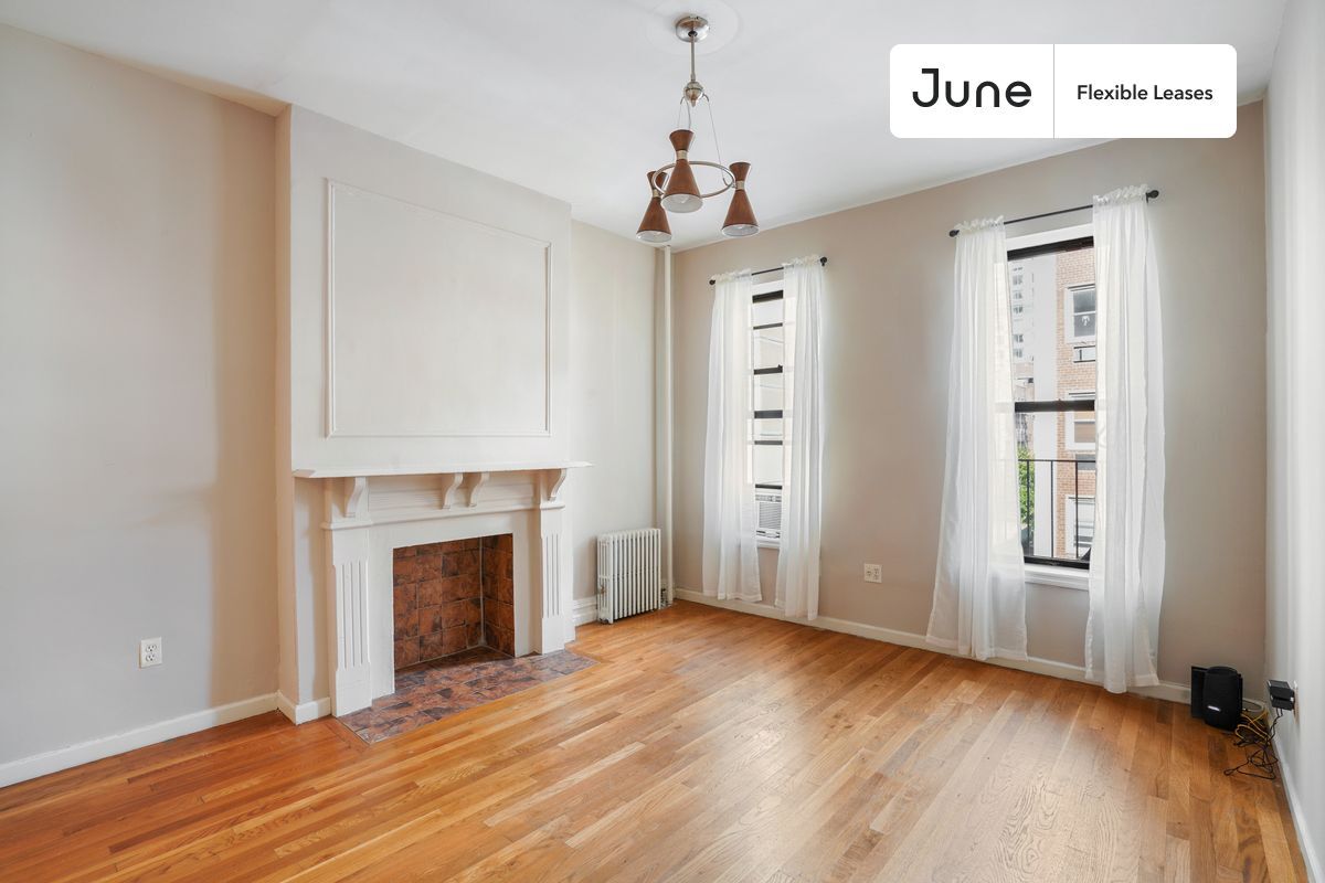 Primary Photo - 306 East 83rd Street