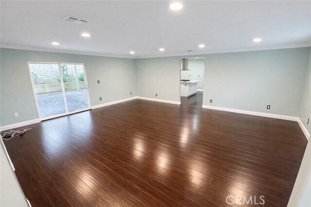 Foto del edificio - 7817 Nagle Ave