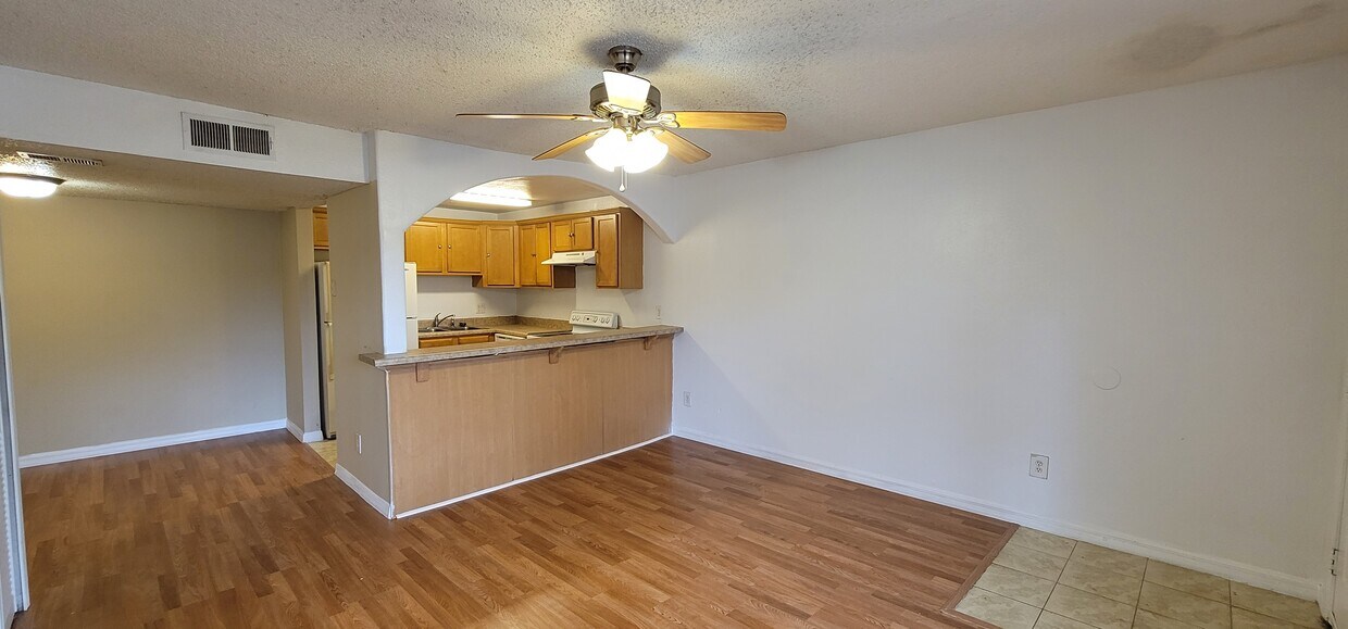 7620 Forest City Rd Unit 39, Orlando, FL 32810 Condo for Rent in