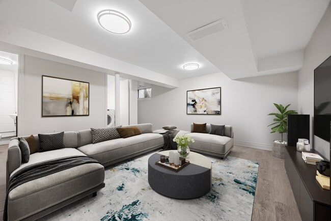 Photo du bâtiment - 145 Elinor Avenue