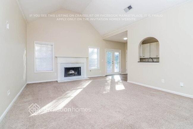 Building Photo - 960 Soaring Dr NE