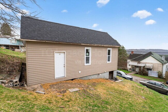 Building Photo - 281 View Ave