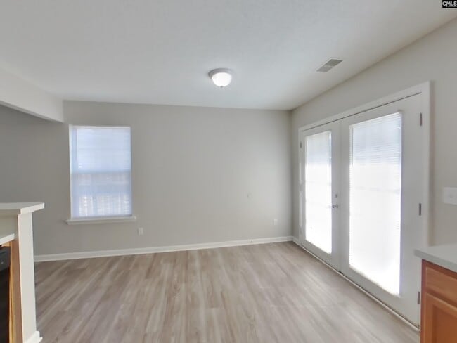 Building Photo - 108 Springway Dr