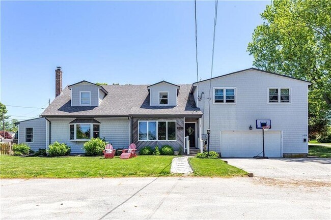 Foto del edificio - 107 Haskins Ave