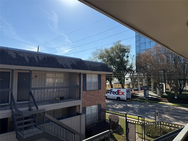 Building Photo - 1223 Augusta Dr