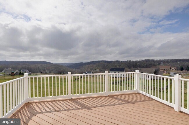 Building Photo - 304 Dunbar Dr