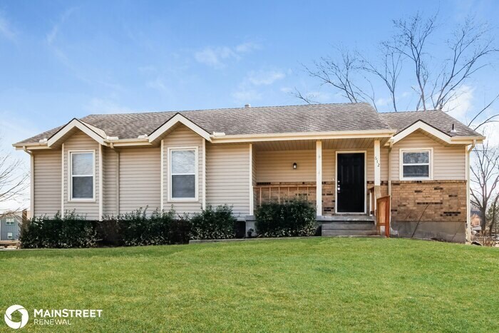 Primary Photo - 612 ARENA DR, PECULIAR, MO 64078