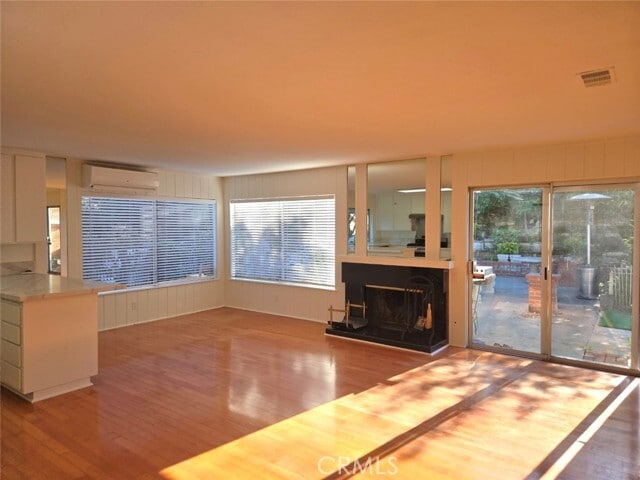 Building Photo - 2125 Camino La Vista