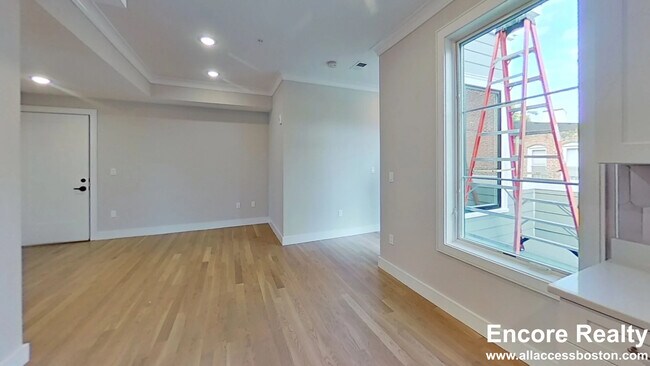 Foto del edificio - 104-106 Warren St. Unit 13