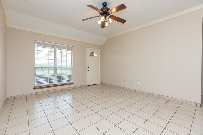 Building Photo - 12444/12446 CR 499