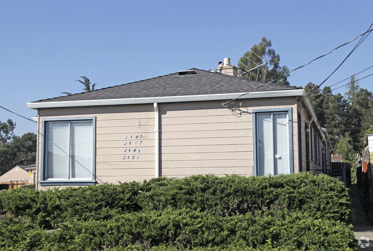 Building Photo - 2845-2851 69th Ave