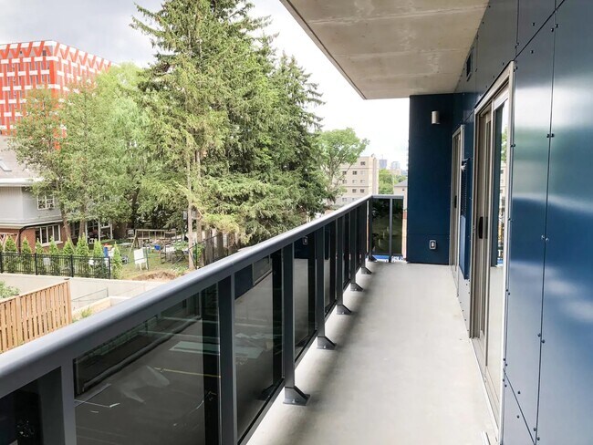 Photo du bâtiment - 258B-258B Sunview St