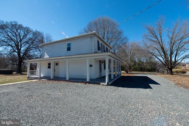 Building Photo - 1030 White Oak Rd