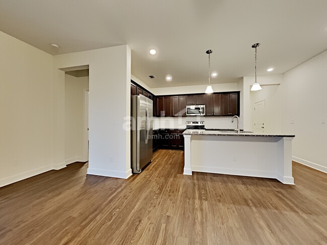 Building Photo - 450 Sandstone Drive