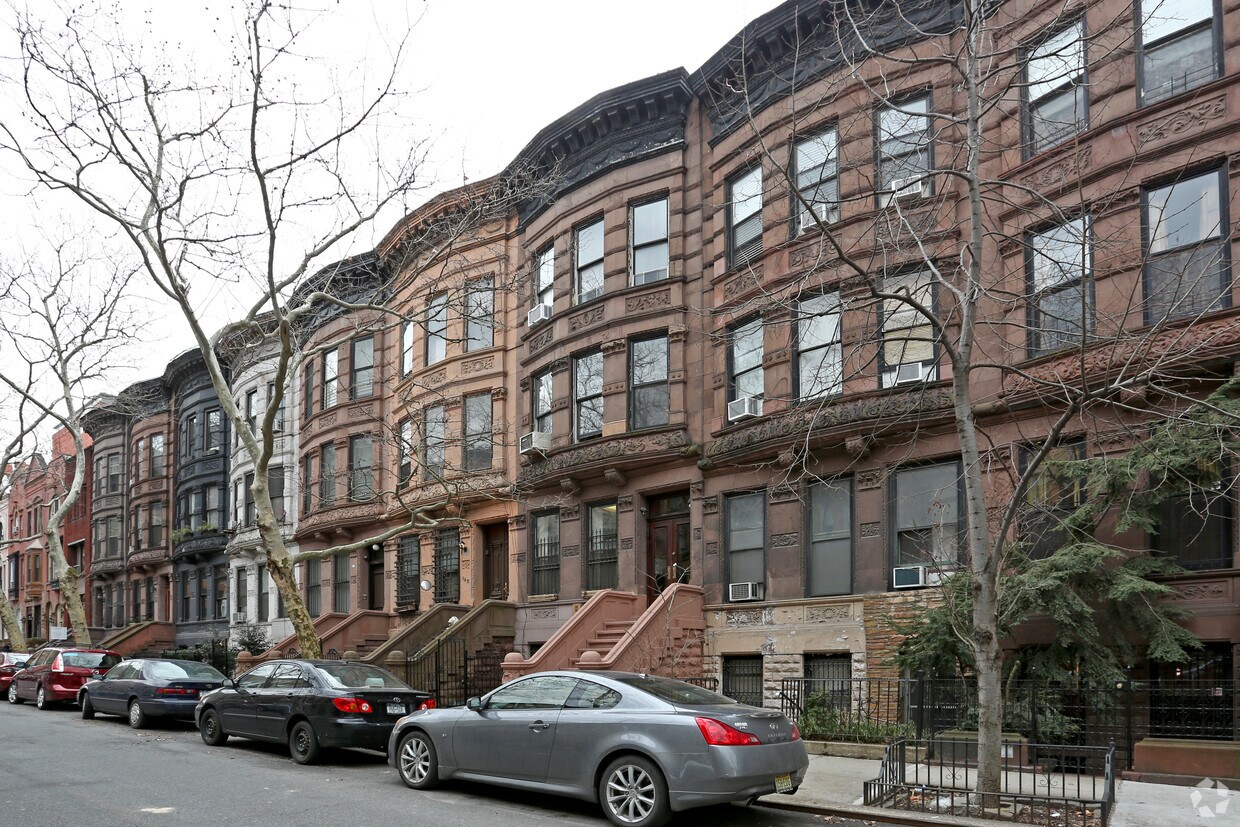 Primary Photo - 142 W 88th St