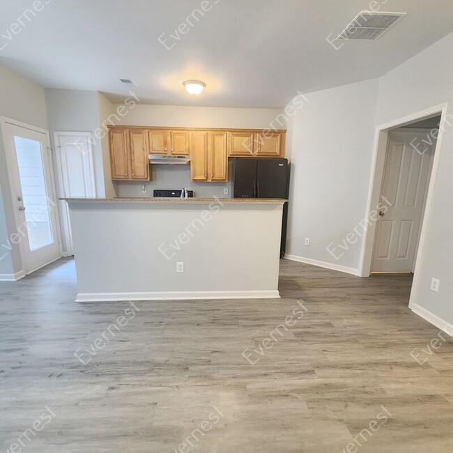 Building Photo - 466 Mulberry Row