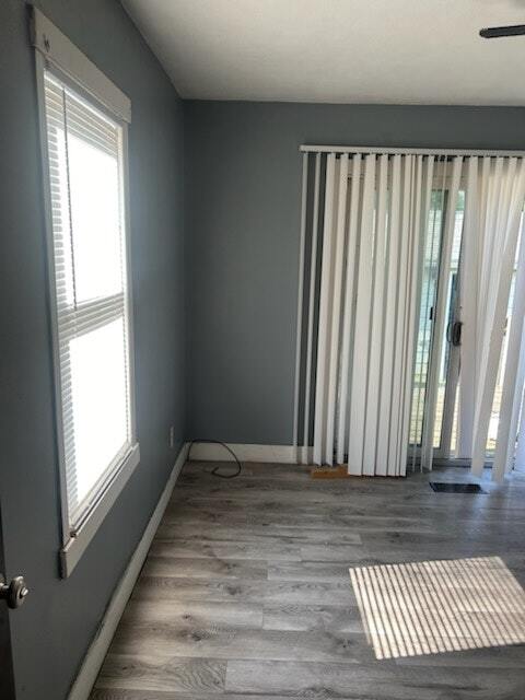 Foto del edificio - 2490 E Prairie St