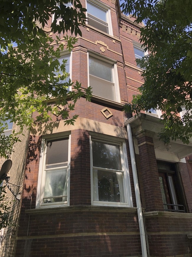 Exterior - 1438 N Kedzie Ave
