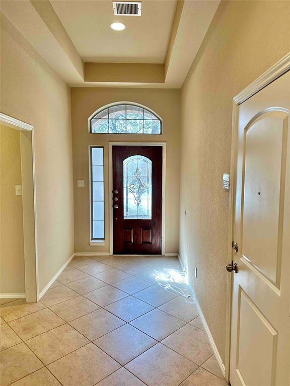 Building Photo - 1801 Tall Chief