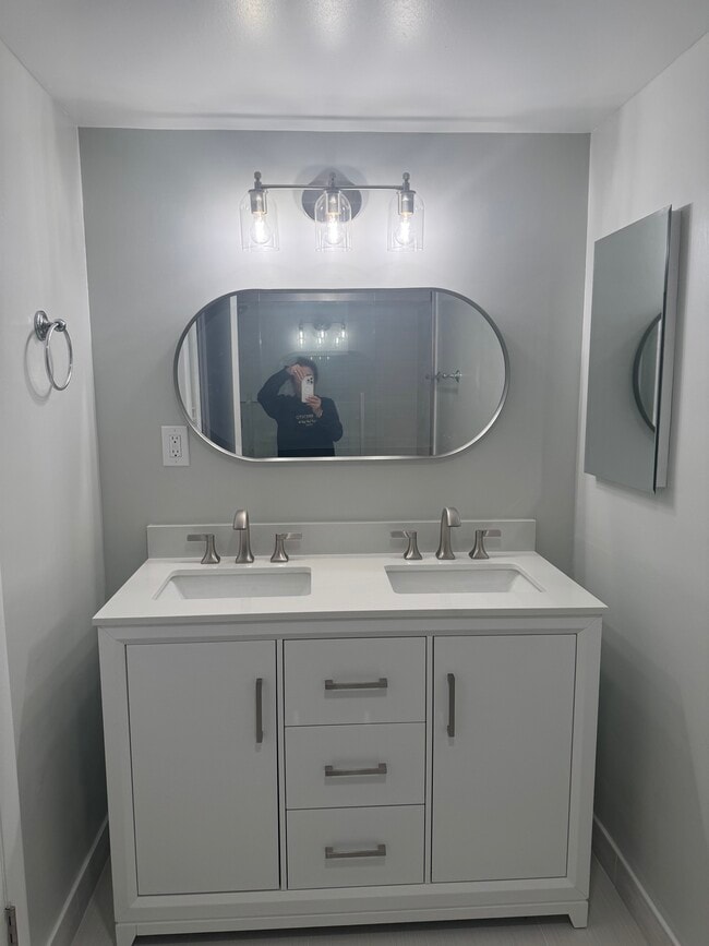 Building Photo - 7505 Democracy Blvd