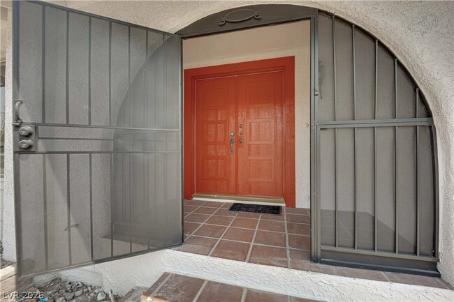 Building Photo - 6320 Peppermill Dr