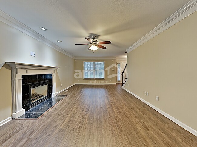 Foto del edificio - 3132 Champions Trail Ln