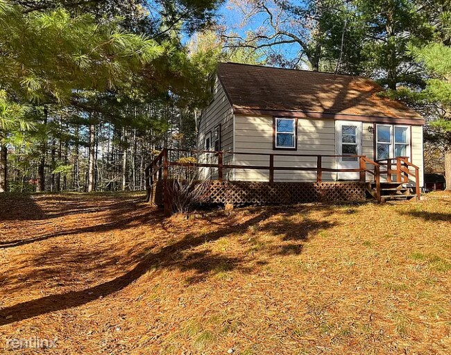 Building Photo - 3 br, 1 bath House - 1863 Cuyuga Trl