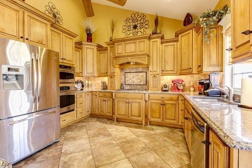KITCHEN - 5018 Chestnut Grove Dr